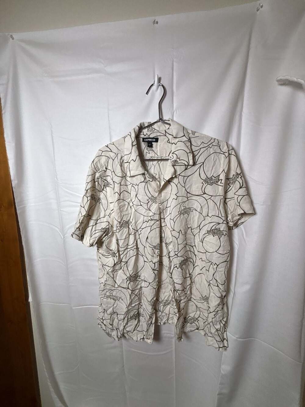 Express floral Short Sleeve Camp Collar Shirt Size M